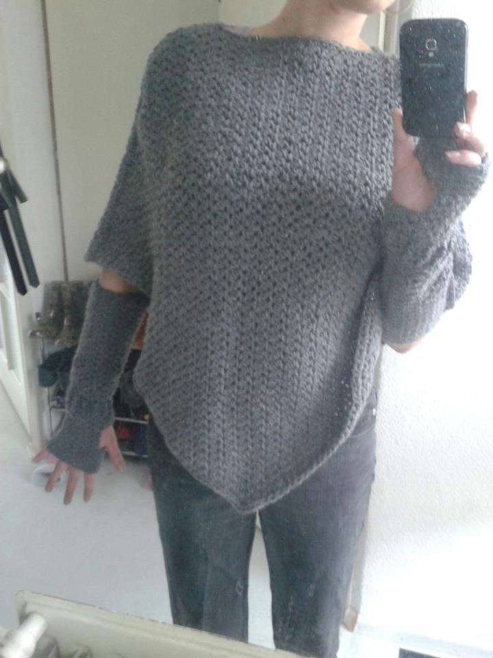 Poncho met armwarmers